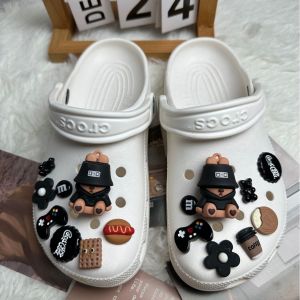 16Pcs/Set Crocs Women Shoes Charms Detachable Resin Shoe Buckle Black Cute Fisherman Bear Shoe Buckle Decoration for Crocs
