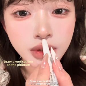 Long-lasting Concealer Lip Pencil Nude Cinnamon