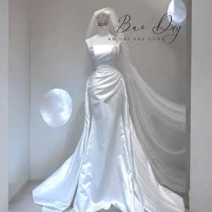 Váy đuôi cá kèm tà 2 dây đính ngọc