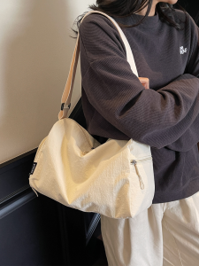 Large Capacity Sports Yoga Bag for Women Short Trip Travel Bag Lightweight High Aesthetic Value Fitness Bag Crossbody Bag