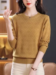 เสื้อสเวตเตอร์ถักคอตั้งแขนยาวบาง ทรงสั้น ทรงหลวม สำหรับผู้หญิงวัยกลางคน ฤดูใบไม้ร่วง 2025 แฟชั่นลำลอง