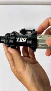 Bộ Hub Goldix R180 24/28H Ratchet 52T Moay Ơ Xe Đạp 24 28 Lỗ Centerlock