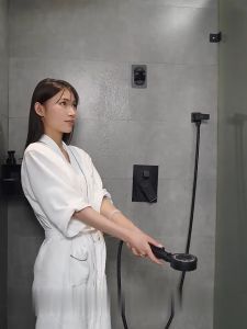 เครื่องสำอาง ชุด ฝักบัว สฝักบัวแรงดันสูง ฝักบัวเพิ่มแรงดัน น้ำแรงและนุ่ม ประหยัดน้ำ 5 ระดับ