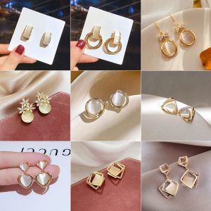New Vintage Round Marble Opal Stone Big Stud Earrings for Women Fashion Temperament Simulated Opal Studs Earrings Girl Subang