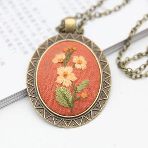 Creative DIY Embroidery Material Kit Ru Sweater Chain Fabric Art Embroidery Gift Traditional Handicrafts Yarn And Needle Included