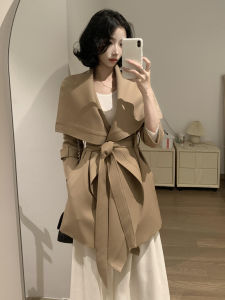 QFN | Áo Khoác Trench Coat Phong Cách Anh Quốc Cổ Bẻ Đai Dây Trung Bình-Dài