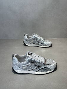 Retro Silver Mens Casual Shoes Breathable Comfortable Mesh Soft Bottom Versatile Popular New Style 2025 Spring Season Rubber Sole