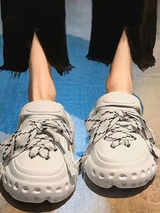 Womens Hole Shoe Summer 2025 New Outdoor Thick Bottom Heightening Beach Head Covering Slippers Fashionable Casual Hollow out Cross Buckle EVA Upgraded PU Lined Rubber Bottom