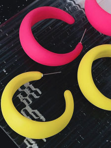 Colorful C-Shaped Earrings Womens Fashion Personality Dopaamine Candy Ear Jewelry RTZHANG Korean Style Fresh out Accessories