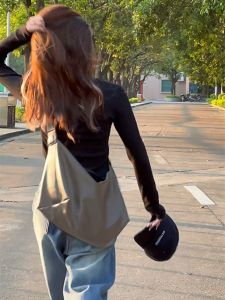 กระเป๋าถือทรงสี่เหลี่ยมผืนผ้าหนัง PU ขนาดใหญ่สำหรับผู้หญิง กระเป๋าสะพายไหล่แบบหนังสือ กระเป๋าสะพายข้างแบบสะพายข้างสำหรับเดินทางไปทำงาน กระเป๋าถือแบบลำลอง