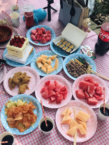 Disposable  Atmosphere Fruit Dish Square and Round Plates