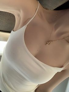 High-quality New Fashionable Design Sense Niche Style Elegant One-piece Shapely Camisole