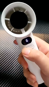 VICSTS COD พัดลมขนาดเล็กแบบพกพาความเร็ว พัดลมมือถือ 120 ระดับพร้อมจอแสดงผล ลมแรง เย็นสบาย USB พัดลมพกพาขนาดเล็ก