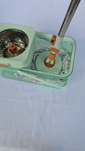 SKG ชุด ไม้ถูพื้น ปั่นแห้ง ปั่นน้ำ ได้ จุ 8ลืตร รุ่น SK-6636 สีเขียวใส