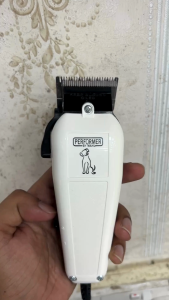 WAHL 9160-800 Performer Dog Clipper Kit | Pet Grooming Set for Dogs | 4 Guide Combs + Scissors + Oil