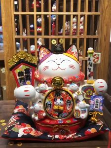 招财猫 电动摇手款 7寸 Fortune Lucky Cat 7 Inch Battery Auto Shake Hand