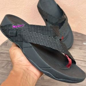 FitFlop รองเท้าเเตะ 36-44สล. สวยใส ใส่ได้ทั้งหญิงและชาย รูปแบบ C2023 พร้อมส่ง คุณค่าที่สุด 4,900 ฿