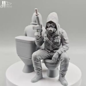 Tượng Chiến Binh Hậu Tận Thế - Người Sống Sót Trong Vùng Hoang Tàn Đeo Mặt Nạ Phòng Độc Trang Trí Bàn Làm Việc Cho Game Thủ & Học Sinh
