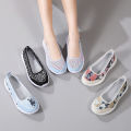 Women's Slip-On Sports Shoes Summer New Style Comfortable Lightweight Soft Bottom Breathable Mesh Mother Casual Shoes. 
