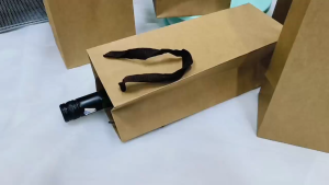 ถุงกระดาษ ขวดไวท์ กระดาษคราฟท์ มี 2 ขนาด หูริบบิ้น