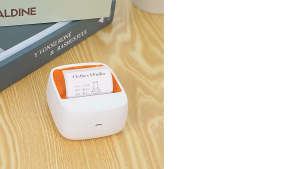 AiYin B21 เครื่องพิมพ์บาร์โค้ด เครื่องพิมพ์lเลเบล สติ๊กเกอร์สำหรับพิมพ์โลโก้ ชื่อ ราคา เครื่องพิมพ์แบบความร้อน ไม่ต้องใช้หมึก