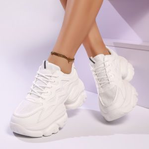 รองเท้ากันลื่นน้ําหนักเบาสีทึบของผู้หญิง เพิ่มความสูงและพื้นรองเท้าหนา รองเท้าลําลองทุกฤดูกาลและสไตล์ทางการ ทุกฤดูกาล งานปาร์ตี้ สํานักงาน