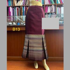 กระโปรงจีบทวิส กระโปรง กระโปรงผ้าไหม ตัดอัดกาวแล้วพร้อมใส่ตามไซส์ค่ะ