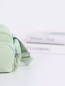 TAS WANITA  SELEMPANG WANITA    / TAS WANITA  NYLON PIOMA OUMY P0042