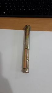 Baut Dinabolt 16x147 Untuk Tembok