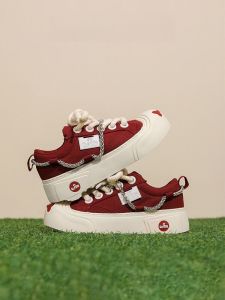 รองเท้าผ้าใบผู้หญิง Shug X Qinda Casual Red Thick Bottom Collaborative Canvas Shoes รองเท้าลำลองสวมใส่สบาย