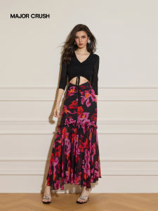 Spring and Summer New Style Print V-neck Flounced Hem Fish Tail Dress