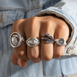 Mens 4-Piece Eagle Head Eye Paw Ring Suit Retro Personalized Niche Design Matching Clothing Ornament Fashion