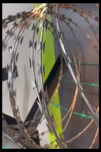 10M/1pc Barbed Razor Wire For Garden Fence Blade Wire for House Farm Factory Fence Military Wire Combat Wire Fence Razor Wire