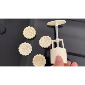 Khuôn Nhấn Tay Làm Bánh Trung Thu Hình Hoa Anh Đào 3d