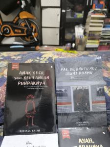 2 NOVEL anak kecil yang yang kehilangan pundaknya DAN pak Bu bantu aku lewat doamu