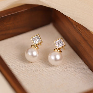 Red Pearl Stud Earrings for Women Pure Silver Needle New Year Fashion Jewelry Elegant Lightweight Luxury Ear Jewelry Accessories