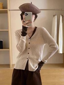 Fashionable Faux Two Piece Color Contrast Sweater Wool