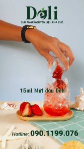 Siro dâu Déli - 350ml - đậm đặc thơm ngon chuyên dùng pha chế trà trái cây soda