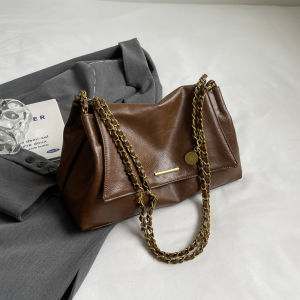 Womens Bag 2023 New Autumn and Winter Fancy Fashion Retro Shoulder Bag Large Capacity Work Clothing Crossbody Chain Bag
