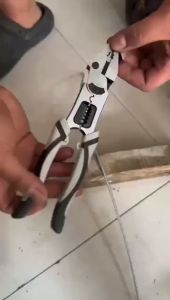 Tang Kombinasi Cabut Paku Tang Multifungsi 9 inch CRV Kombinasi Wire Cutter Tang ListrikTang Pemotong 9 in 1 Alat Perkakas