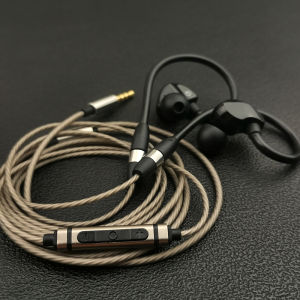 In-Ear CH1 Iron Wired Bluetooth Headphones with Mic Replaceable Cable High-Fidelity Sound Earphones Customizable Mmcx
