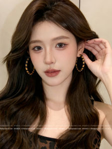 Retro Hong Kong Style Leopard Print Earrings Womens Unique Exaggerated Fashion Jewelry Ear Cuffs Trendy Accessory