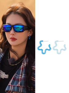 Blue Flower Hollow Out Earrings: Women's Fashion Jewelry with Versatile Empty Earlobe Design & Alloy Material Floral Pattern