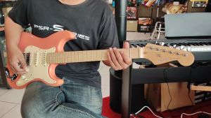 Century Soft Pale Series Electric Guitar กีต้าร์, 3 อัน 3 มาก กระเป๋า+ปิ๊ก คันโยก สายแจ็ค พร้อม