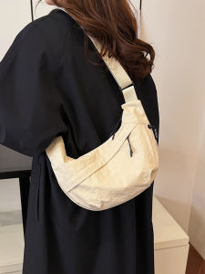 Large Capacity Dumpling Shaped Crossbody Bag for Women Commuter Bag 2025 New Style Single Shoulder Sport Universal Backpack