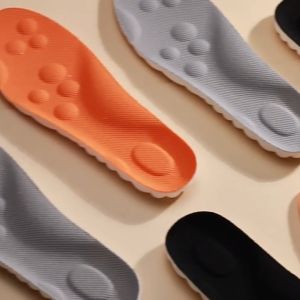 HB แผ่นรองรองเท้า แผ่นรองรองเท้าแบบสปอร์ต แผ่นรองพื้นรองเท้า 4D ยืดหยุ่นสูง ระบายอากาศ ยางพารา แบบนิ่ม ตัดเองได้ ไซส์ 35-46 ใช้ได้ทั้งชายและหญิง 1แผ่น ป้องกันอาการปวด ระงับกลิ่นกาย