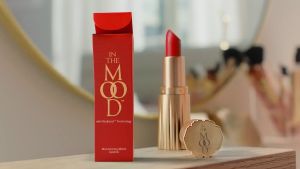 In The Mood Moisturizing Matte Lipstick