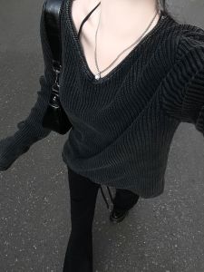 เสื้อสเวตเตอร์คอวีแขนยาวหลวมๆ สำหรับผู้หญิง ฤดูใบไม้ร่วง 2023 แฟชั่นลำลอง เสื้อชั้นในสีเทา ผ้าถัก ทรงหลวม แขนยาว คอวี