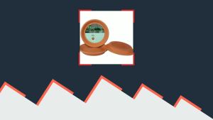 vensovo Small Terracotta Pot Plant Saucer - 32 pcsRound Plant Pot Saucers Tiny Clay Plant Trays Perfect for 1 inch 1.5inch Flower Plant Pot with Drainage Hole and Great for Indoor Outdoor