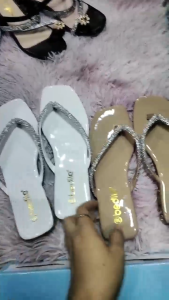 BD-25Womens Flip-Flops Korean style  women sandal Casual and elegant With sparkling embellishments
